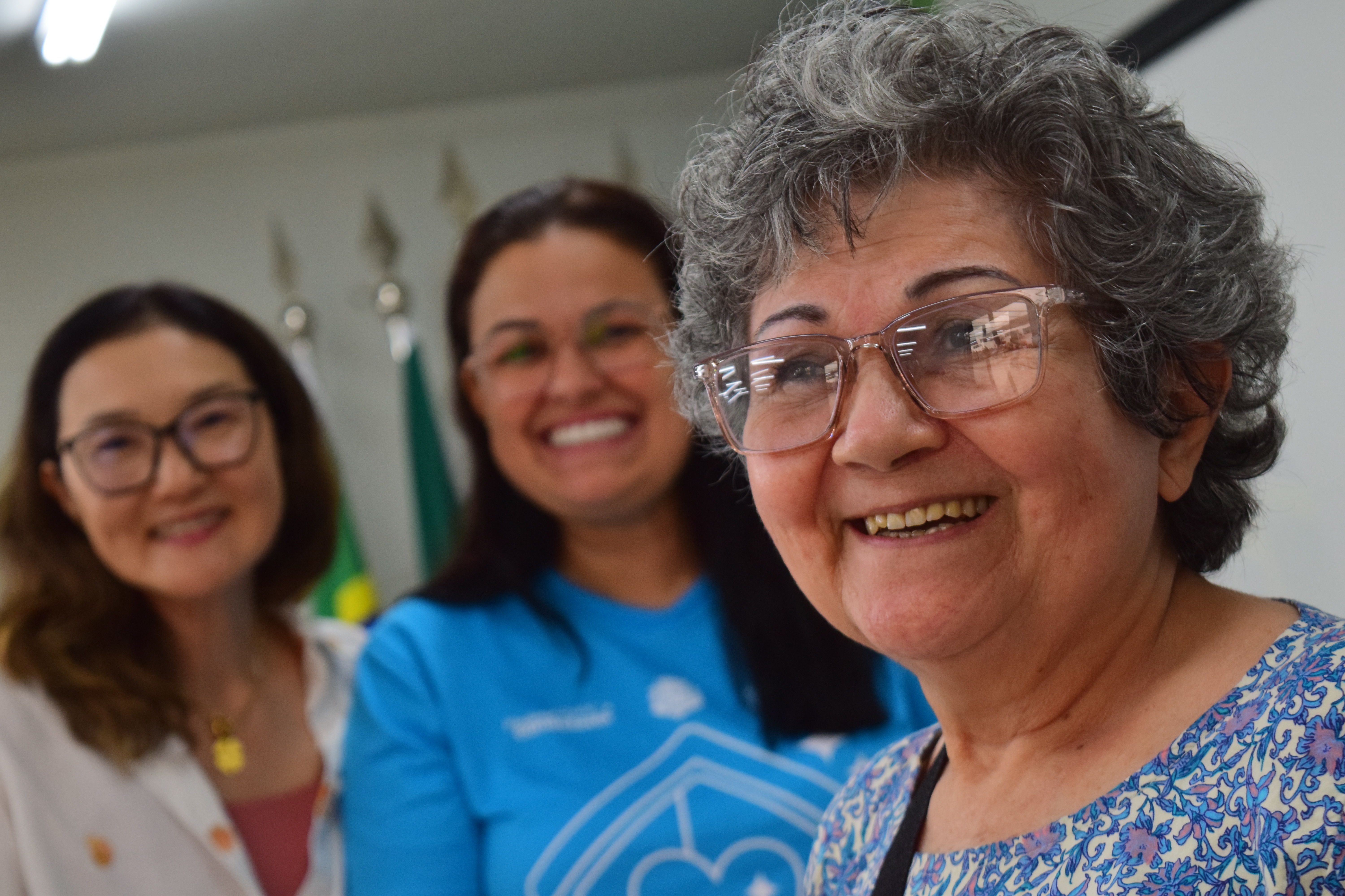 No Dia Mundial da Saúde, Rota das Bandeiras entrega 127 óculos a idosos de Paulínia